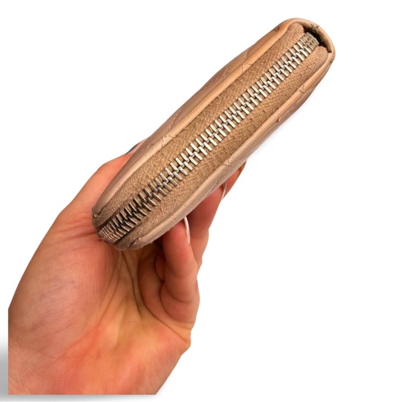 Chanel Pink Taupe Quilted Zip Around Wallet Lambskin COA Authenticated & Dusty - Picture 5 of 13